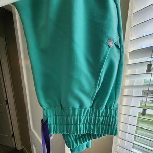 FIGS XXS-PETITE Zamora Jogger in Surgical Green (High-Waisted)